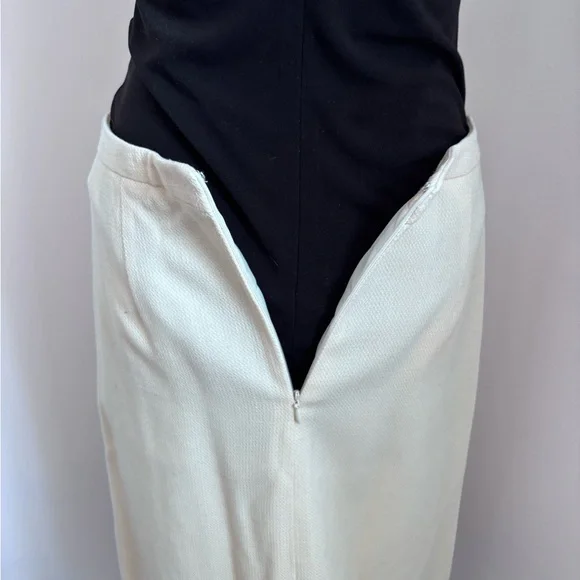 Elegant Cream Pencil Skirt Suit Set with Blazer size US6-8 - Picture 9 of 10